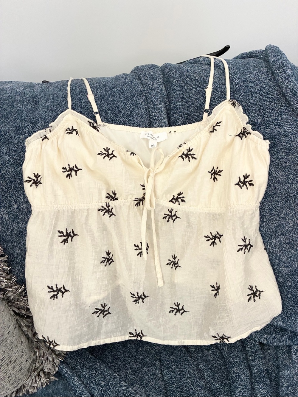 Kirious Cream Cami Top with Black Embroidered Nautical Beach Coral 🪸